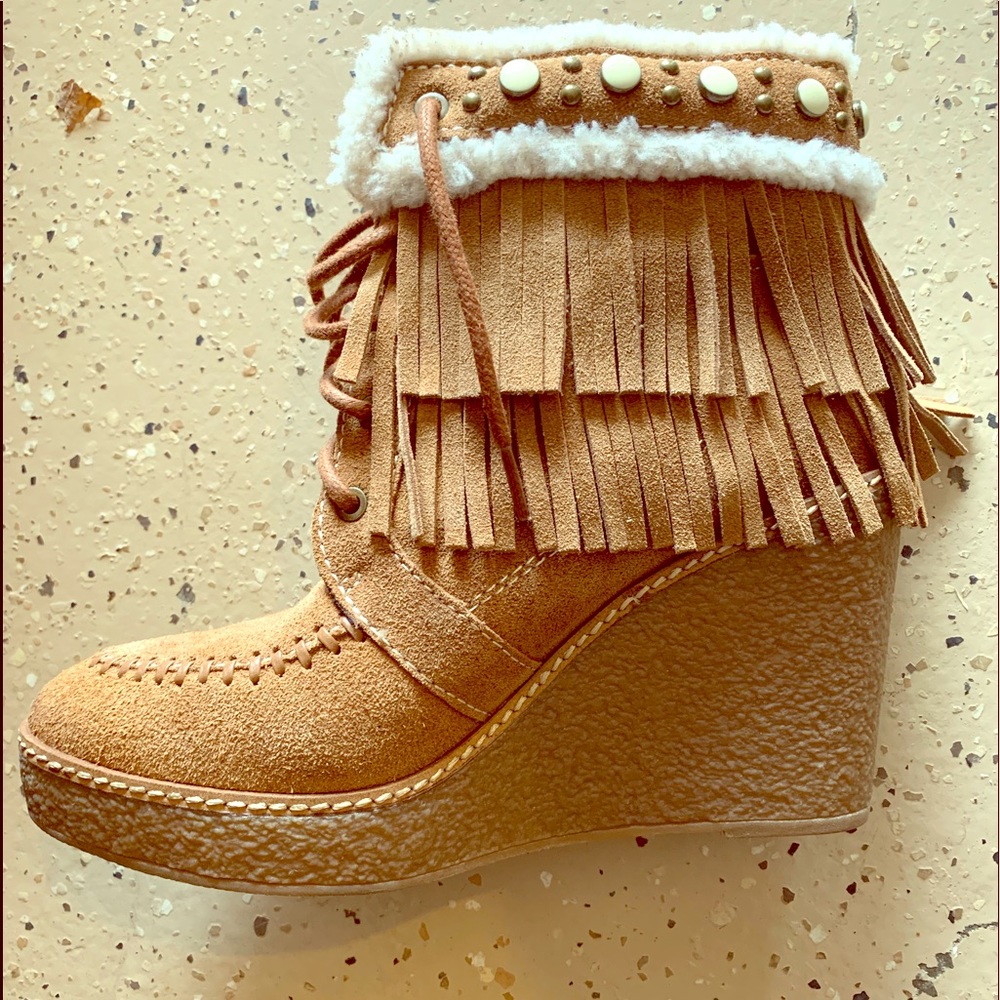 Sam Edelman fringe brown Booties